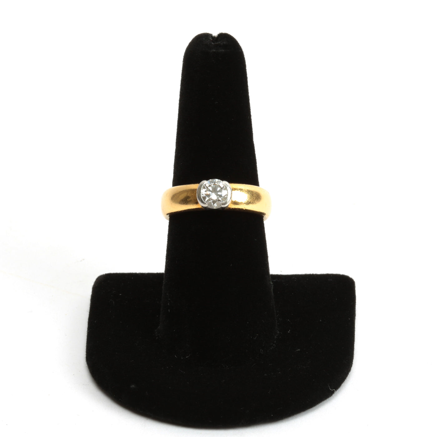 TIFFANY & CO. Engagement Ring