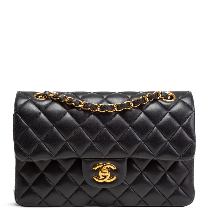 Bolso de hombro de doble colgilla de piel pequeña de chanel - negro