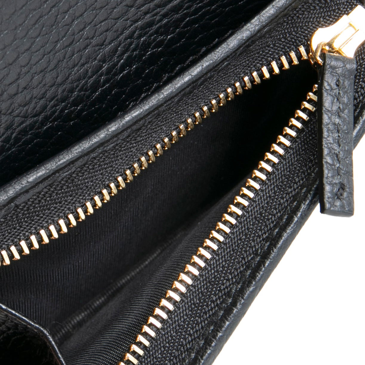 GUCCI GG Marmont Card Wallet- Black