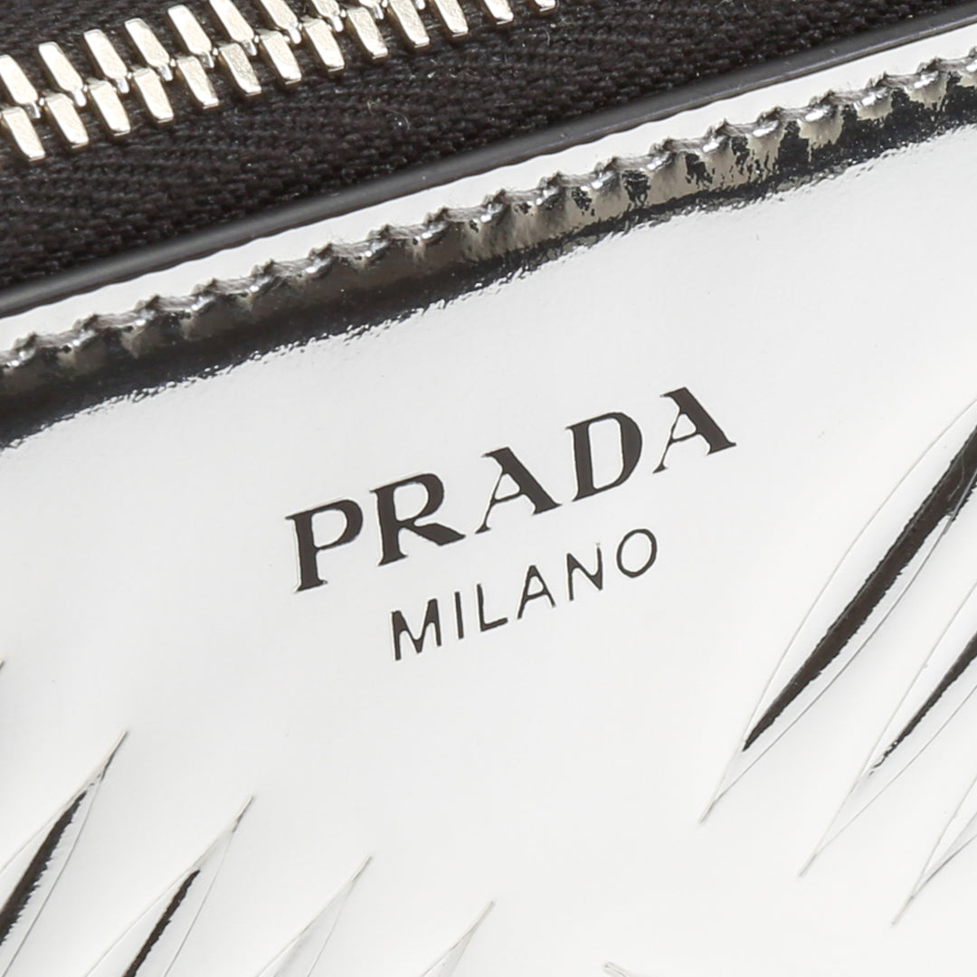 Prada Spazzolato Andoliera Bolso de cámara - Plata metálica