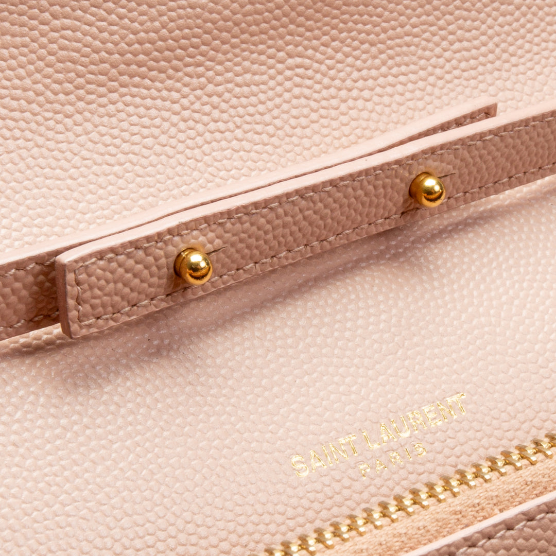 Saint Laurent Monogram Gran billetera en la cadena - rosa rubor